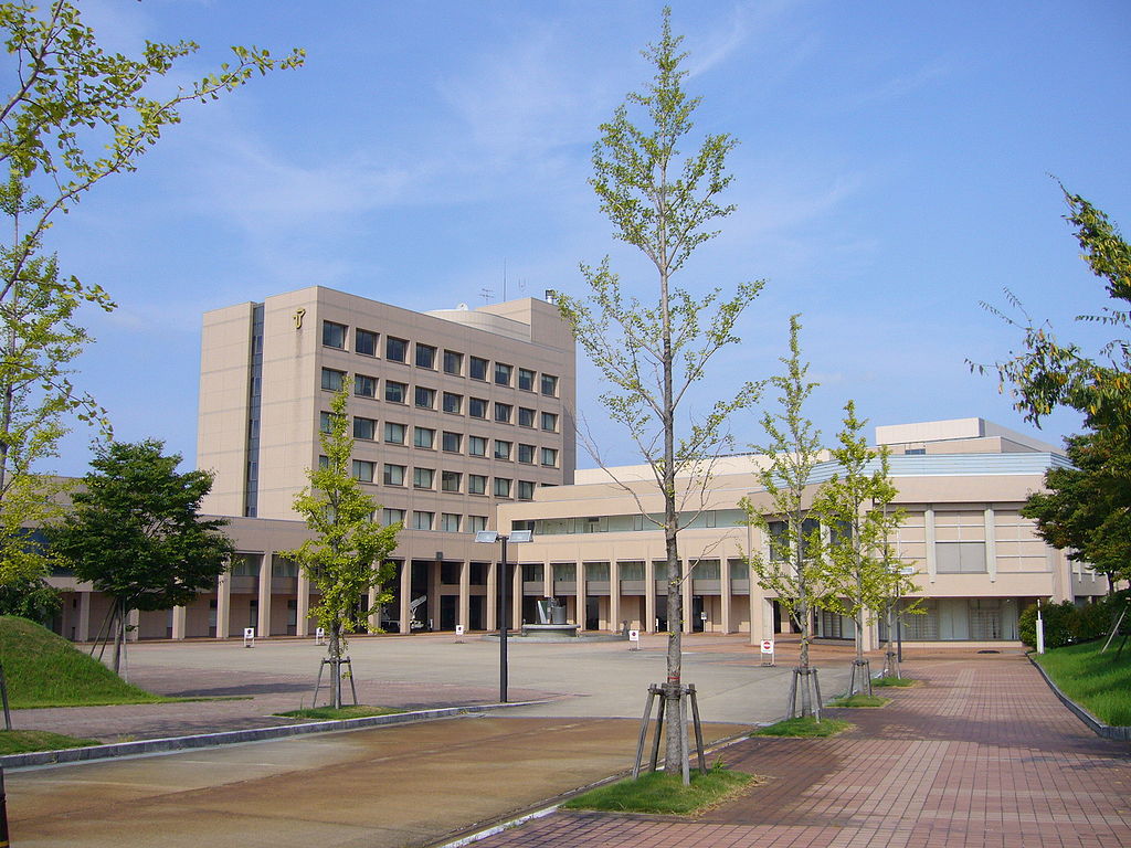 高岡法科大學